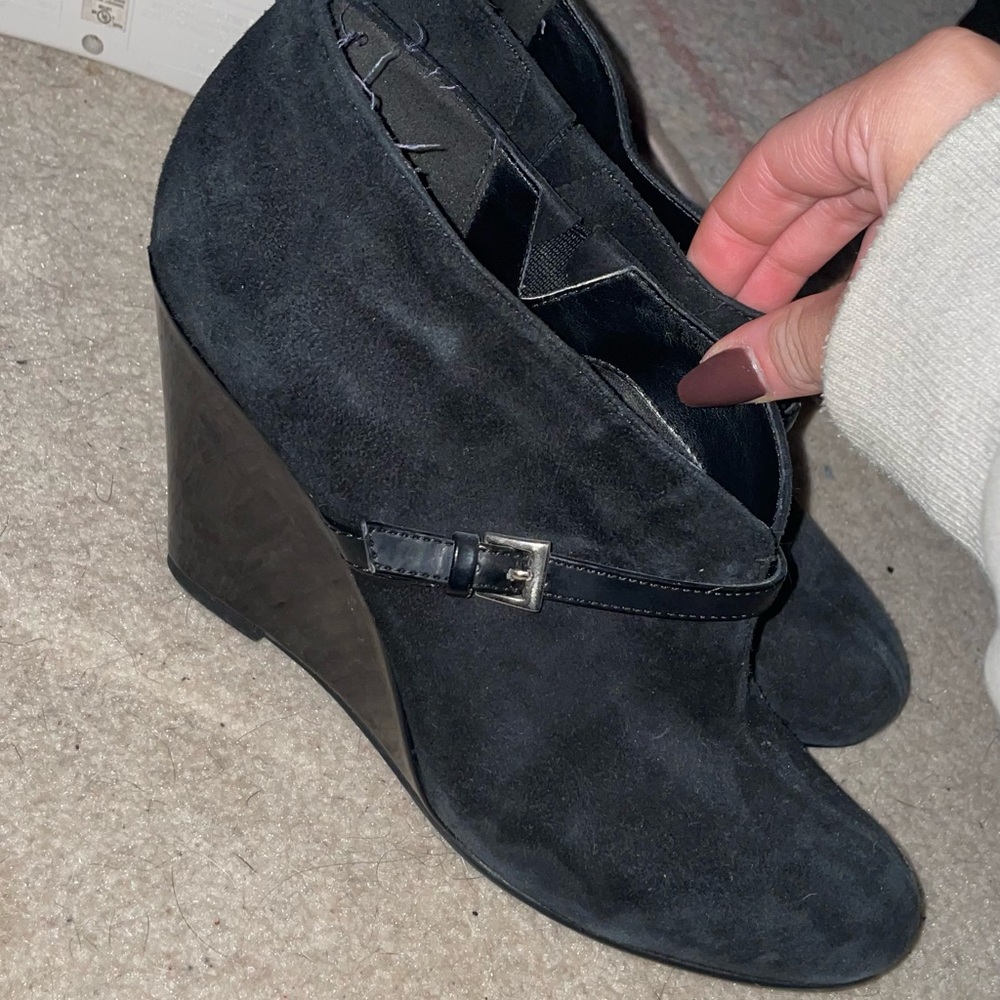 Black boot heels